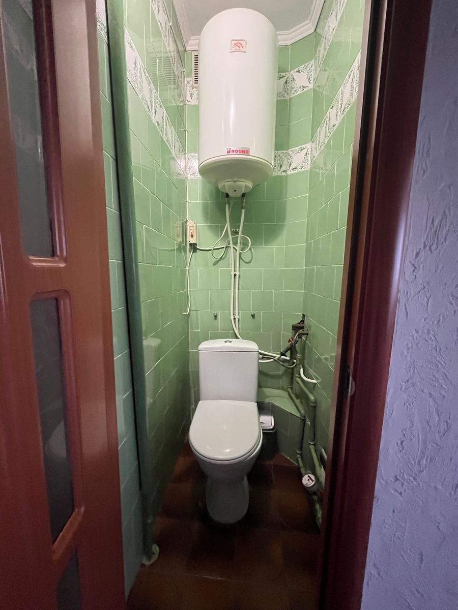 1839155629450704