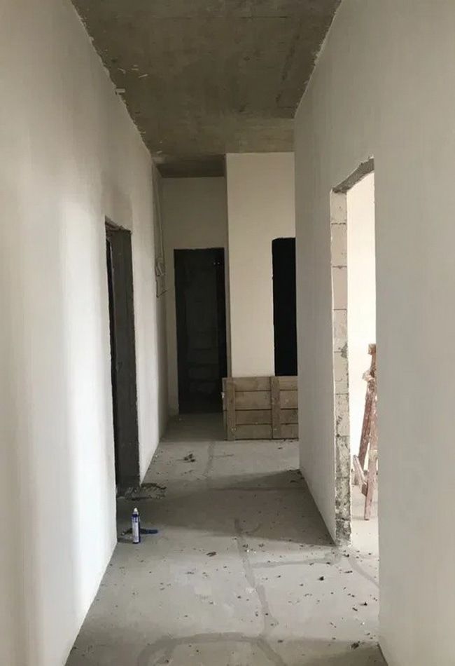 1825424742303705
