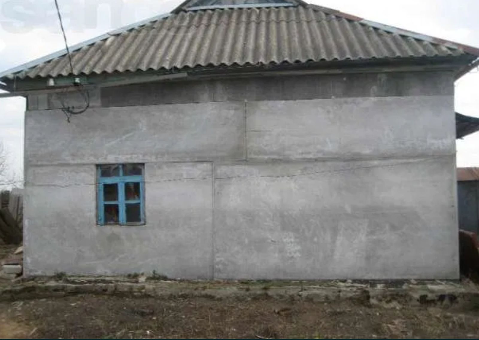 1828192137565705