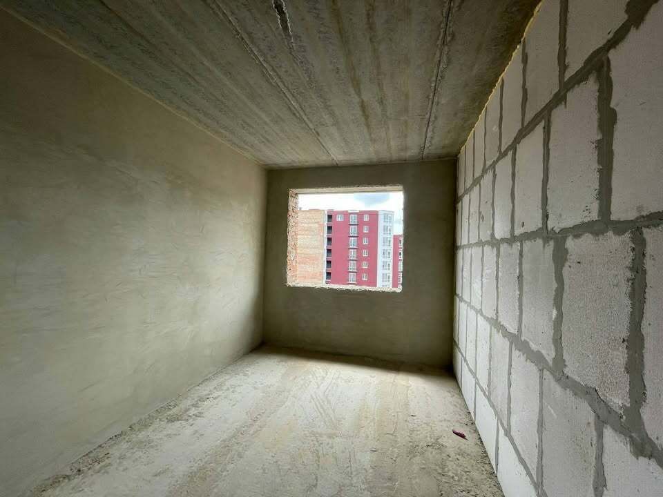 1833544060844705