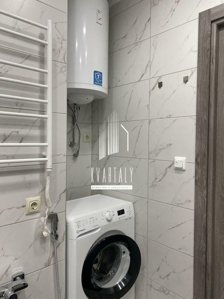 1837787228745705