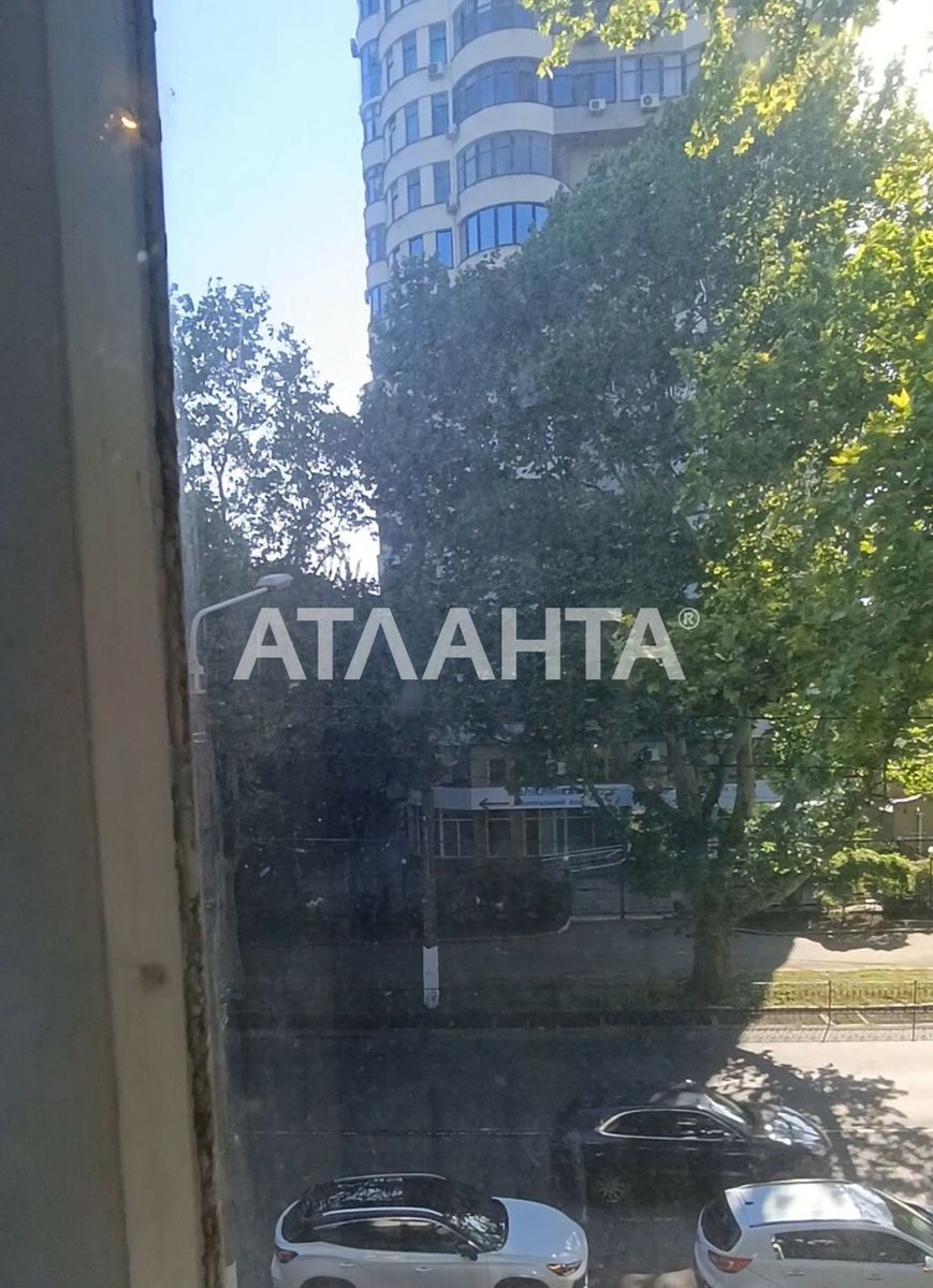 1833357831144706