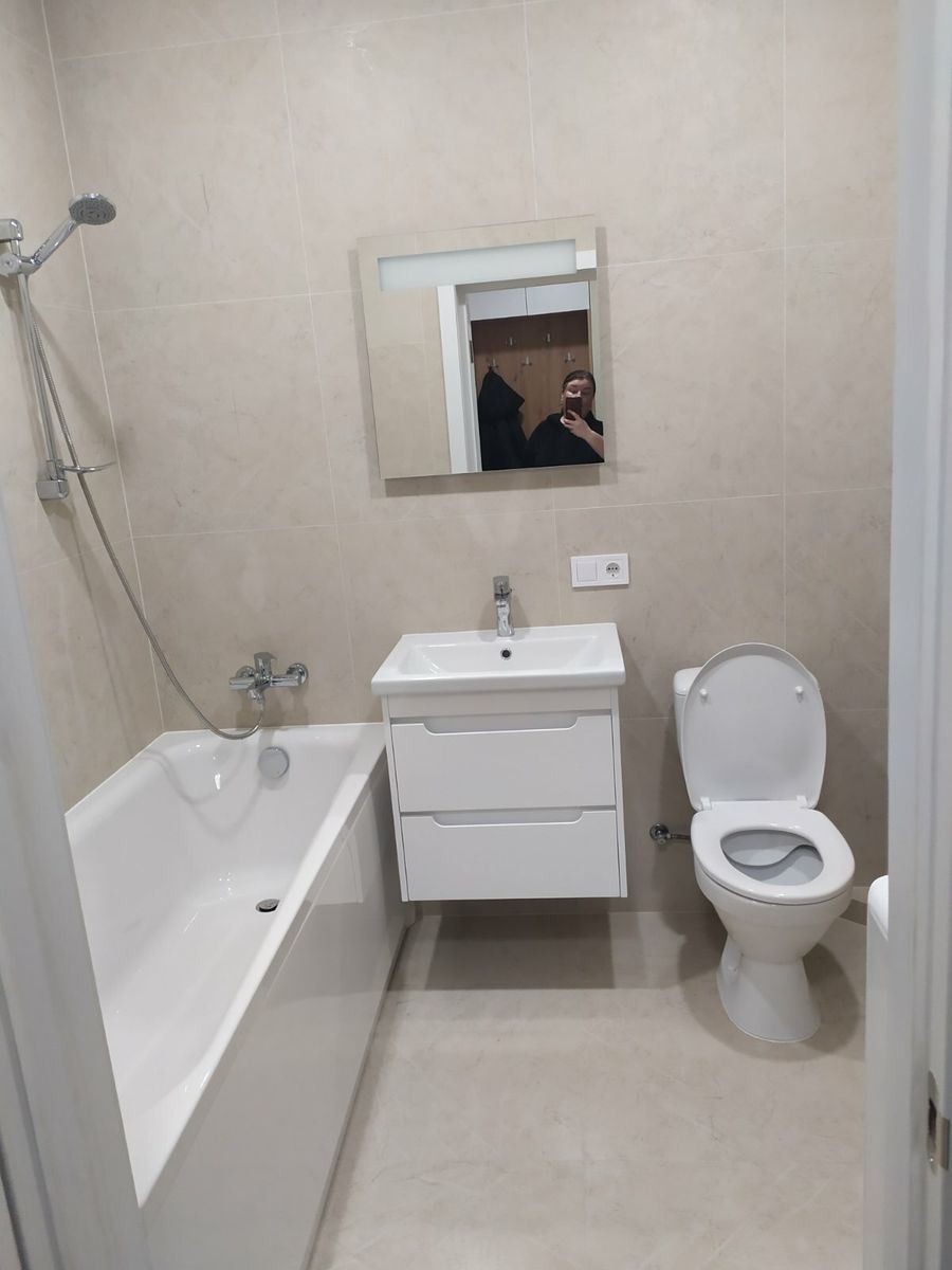 1833997630089706