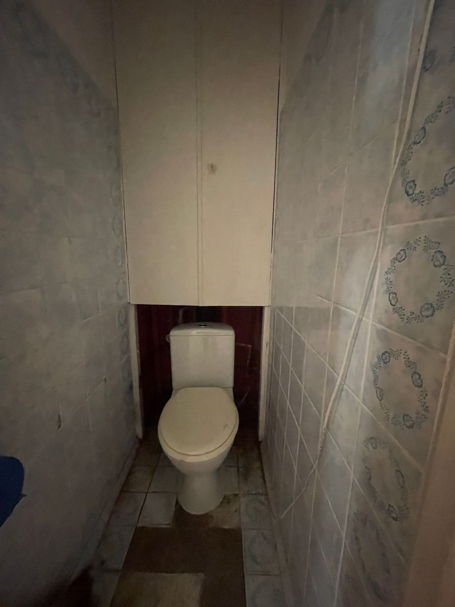 1833108281916707