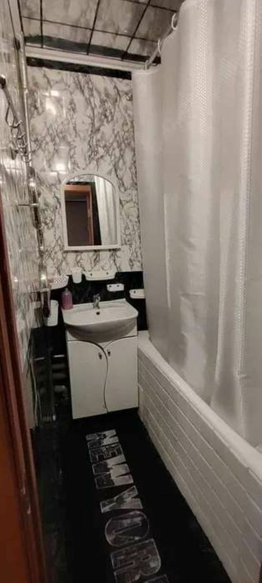 1835894837644707