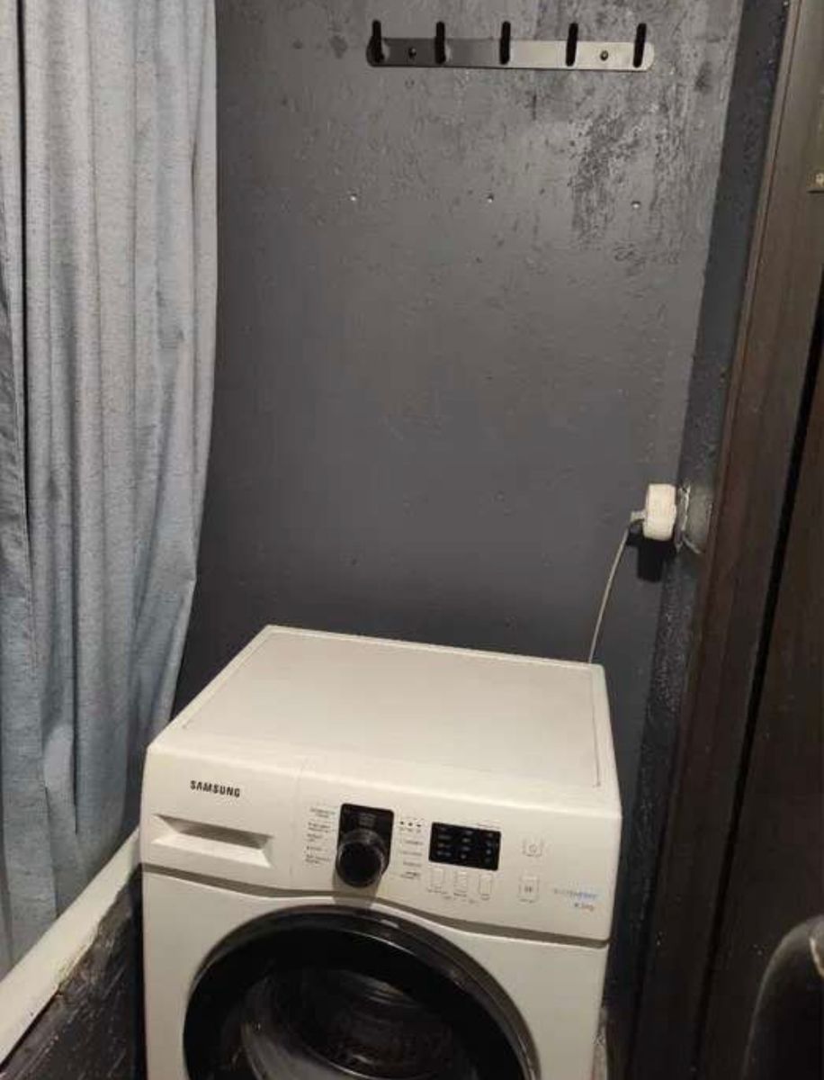 1838968244024707
