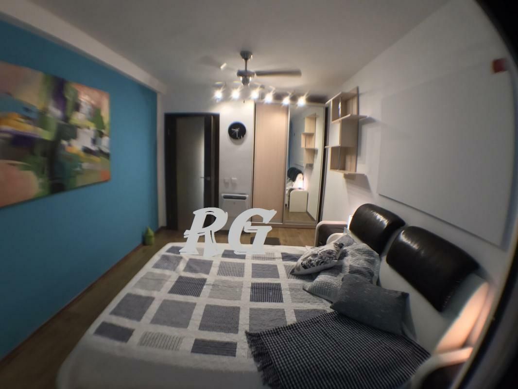 1833629010753708