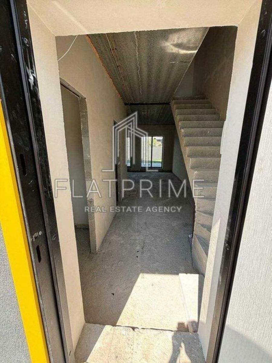 1835723873590708
