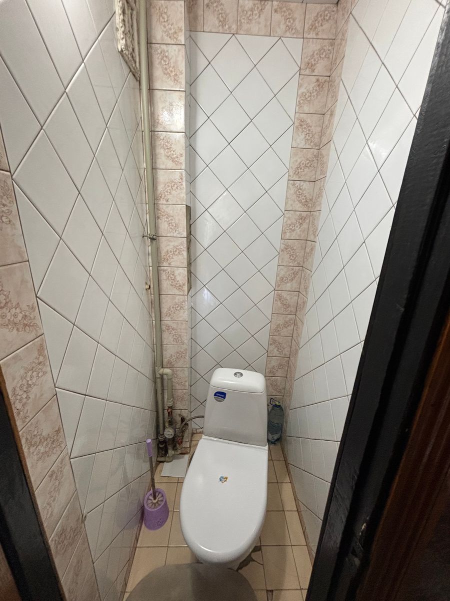1835073849096710
