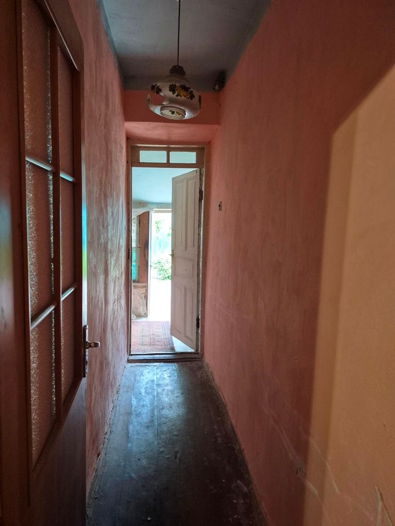 1832182332040711