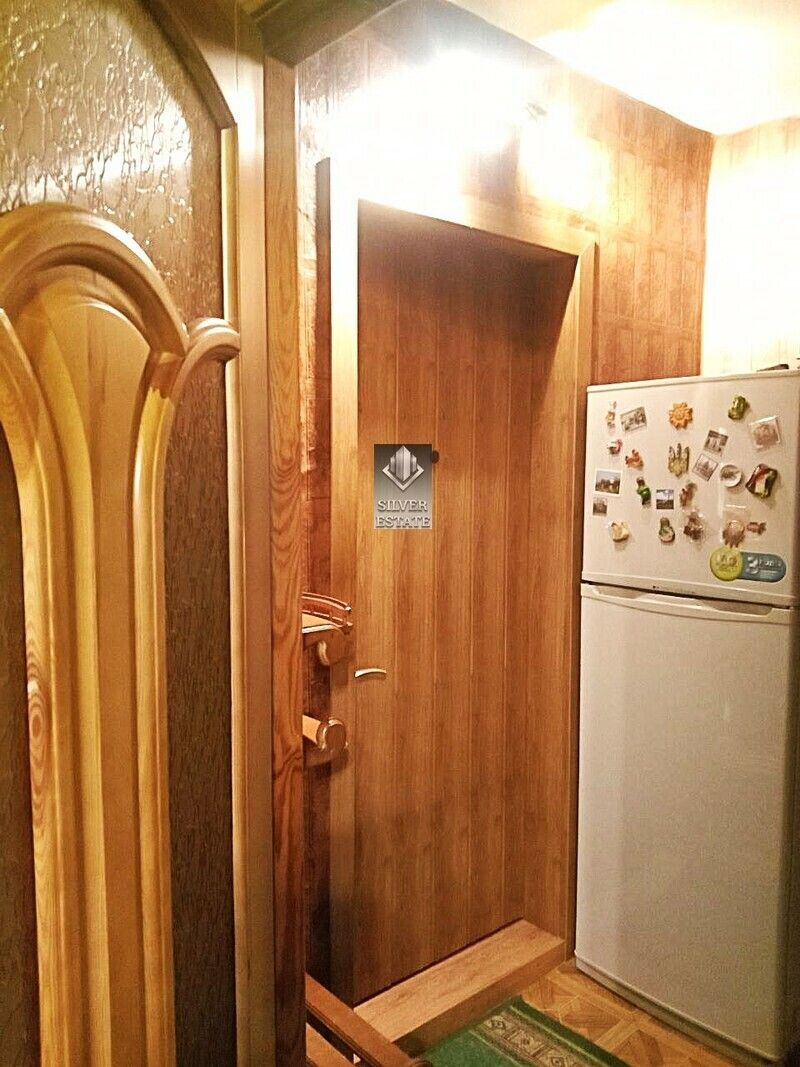 1836536345571712