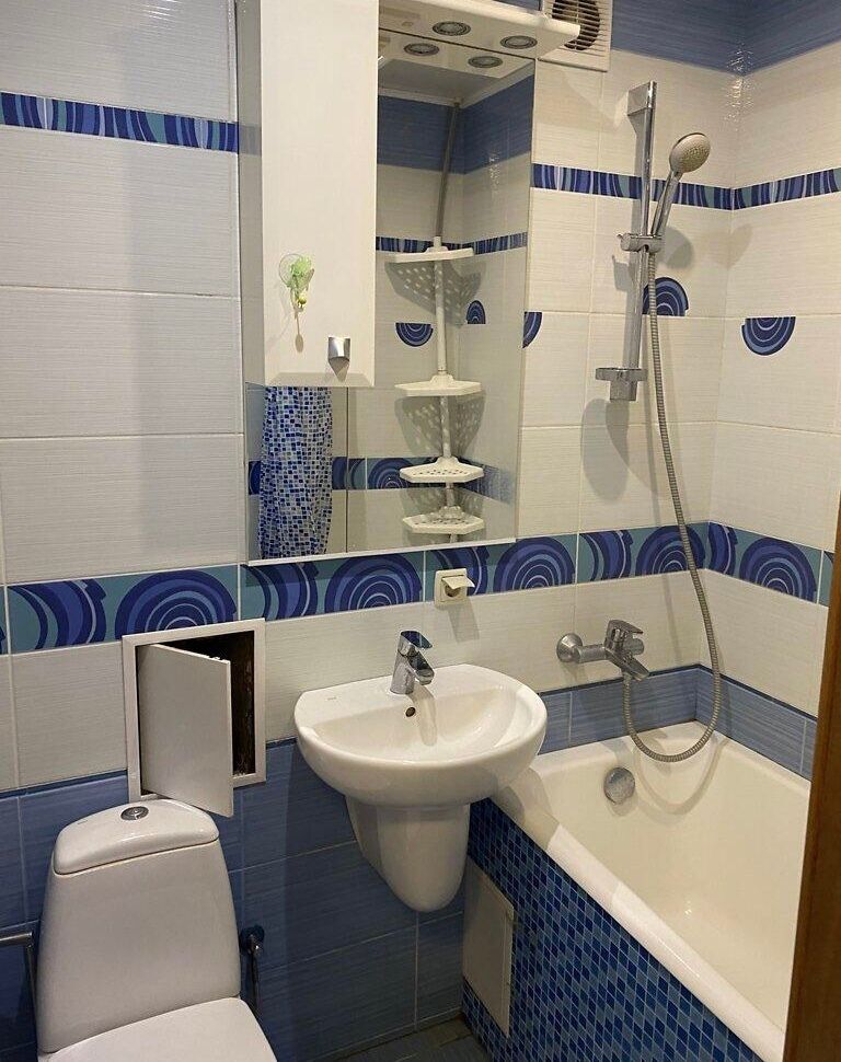1837905198881712