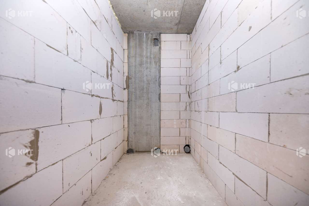 1835429767845713