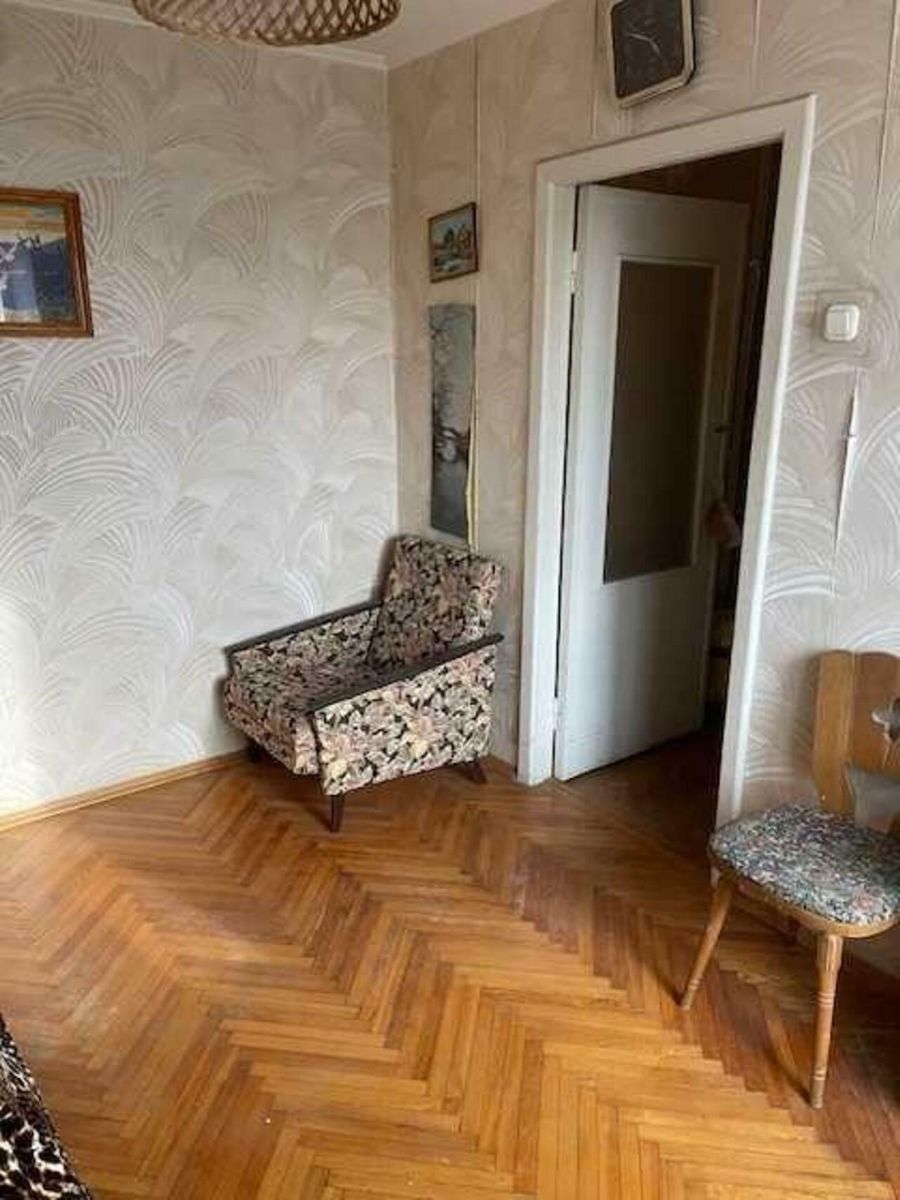 1831474661854714