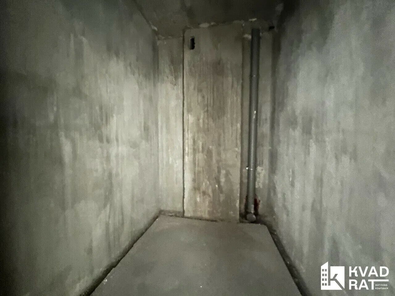 1831003978182715