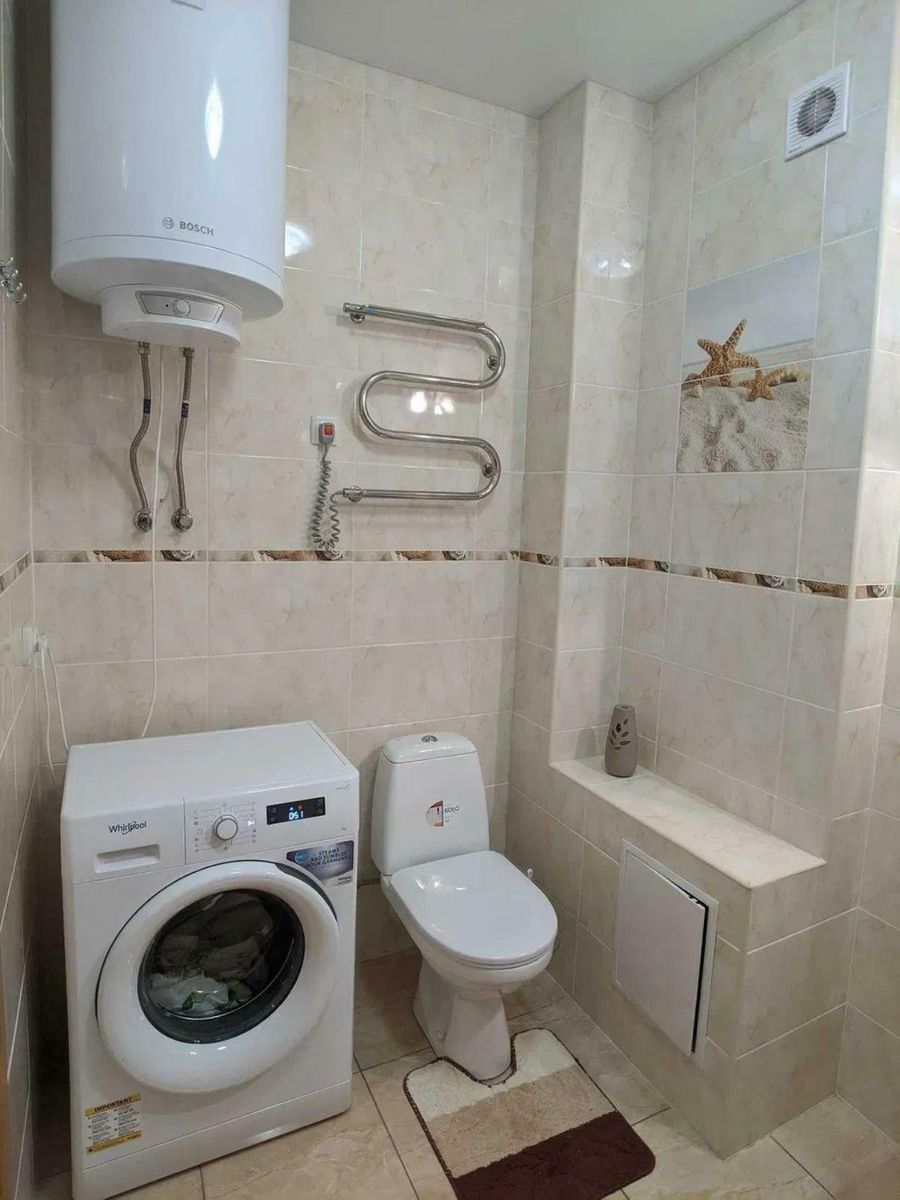 1834289556369715