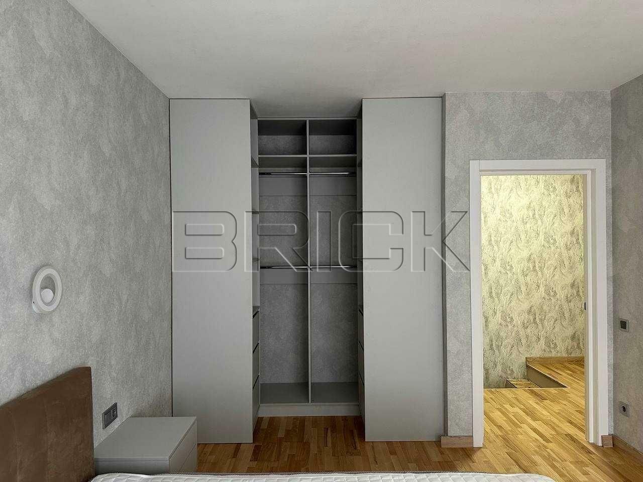 1837619770754715