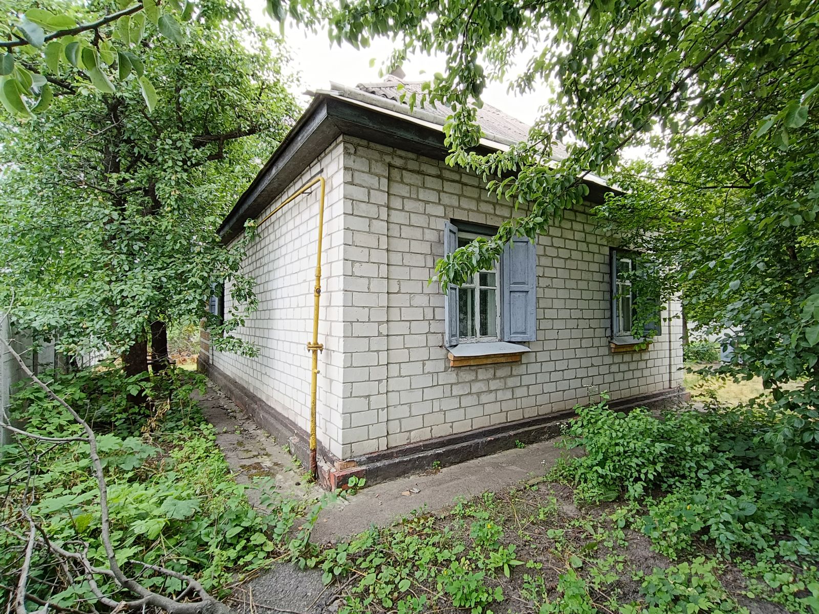 1835906408393716