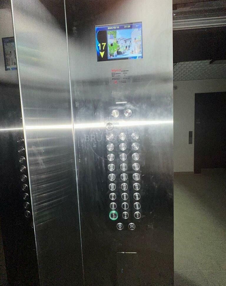 1837078500458717