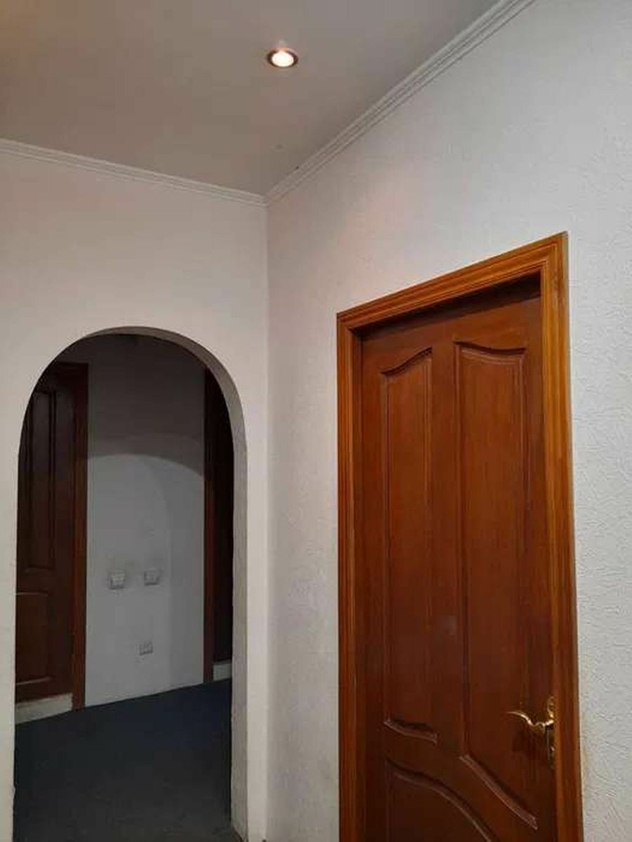 1837993135679718