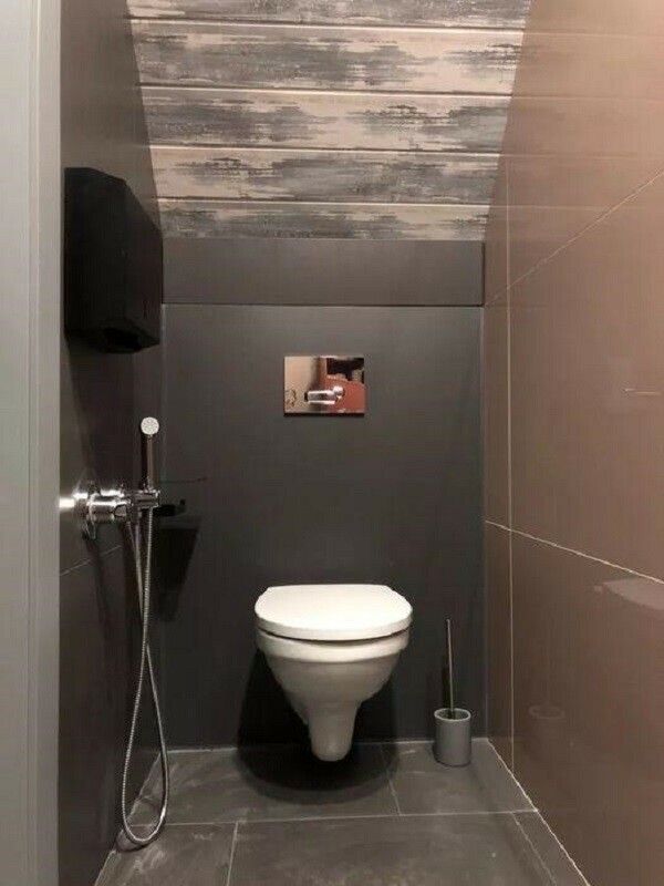 1831002387396719