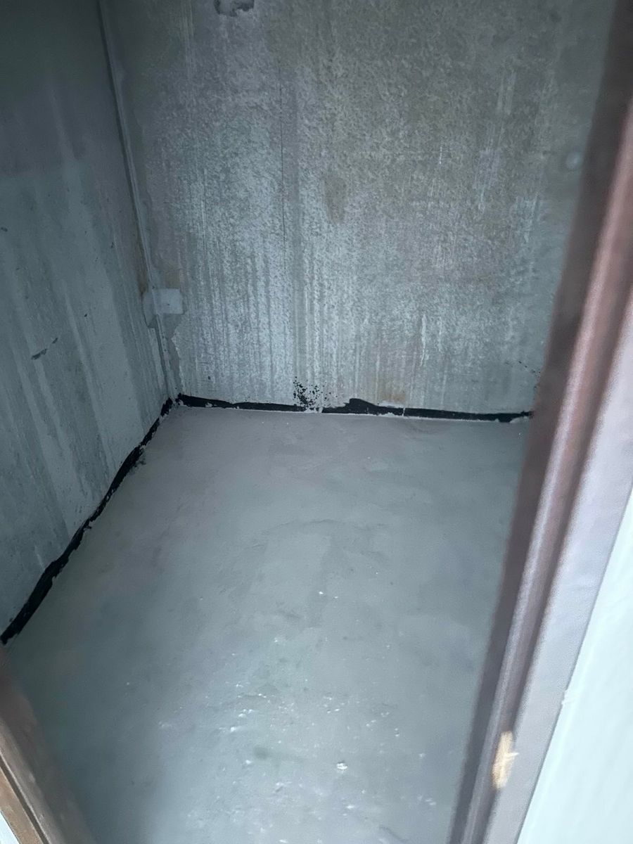 1836793610468072