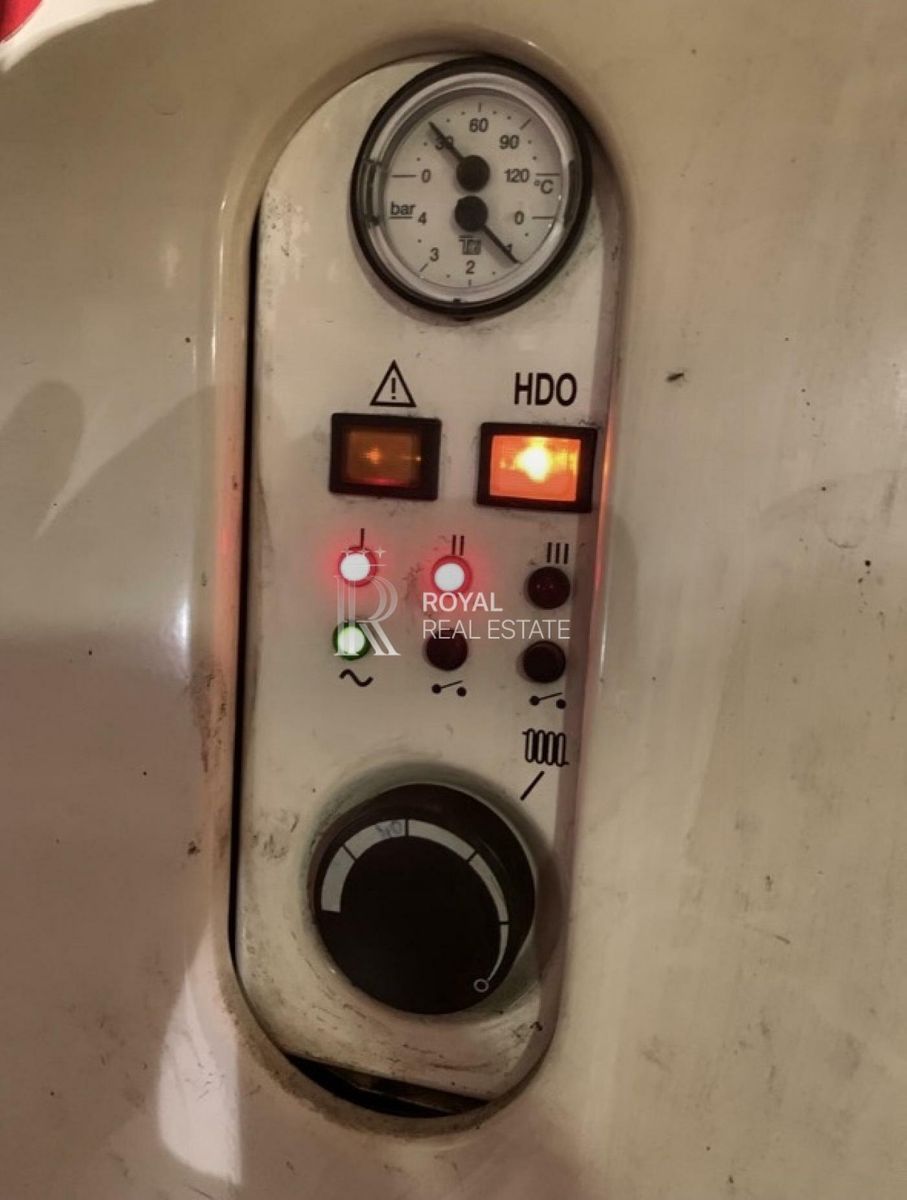 1838985576458072