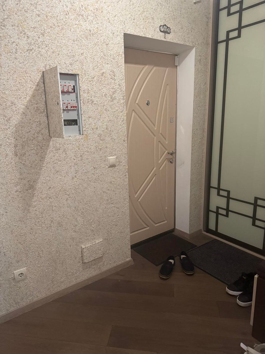 1833845777488721
