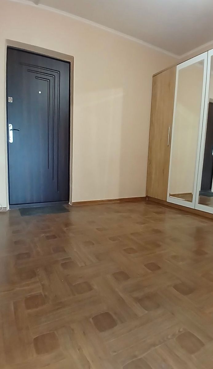 1835088051657721