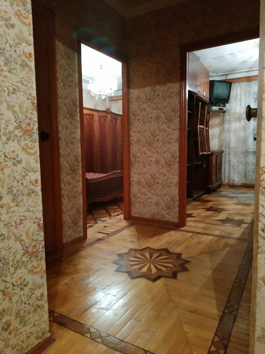 1834549878051724