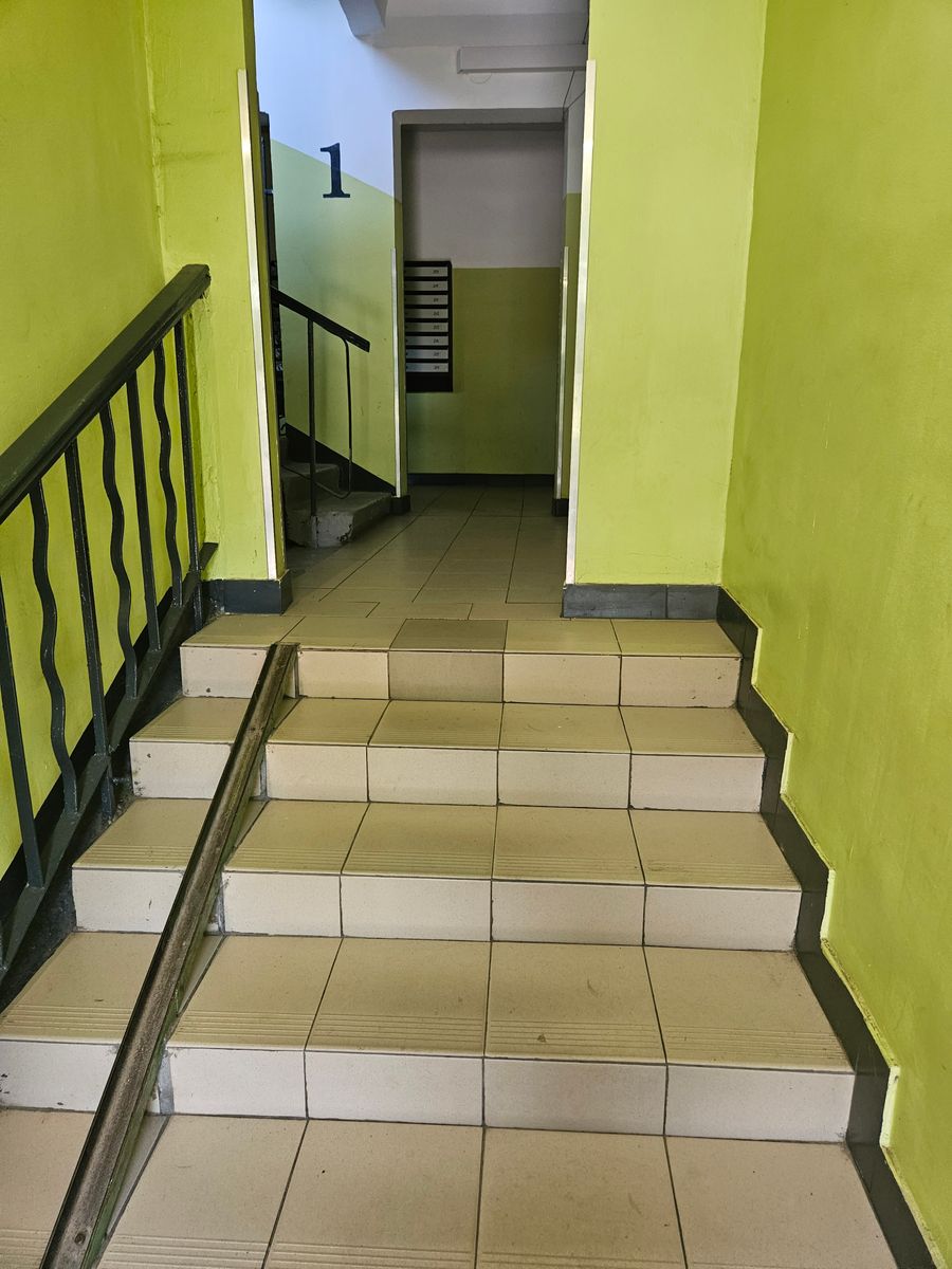 1828770292441725