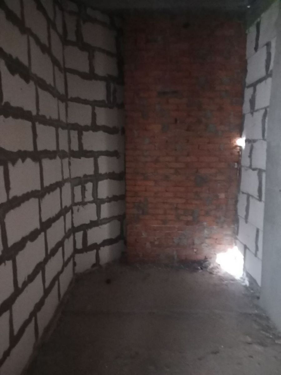 1832910891750725