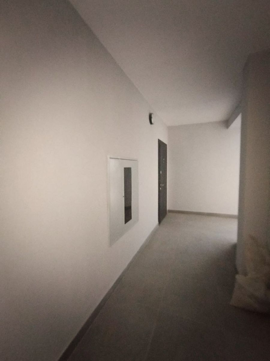 1832224127716726