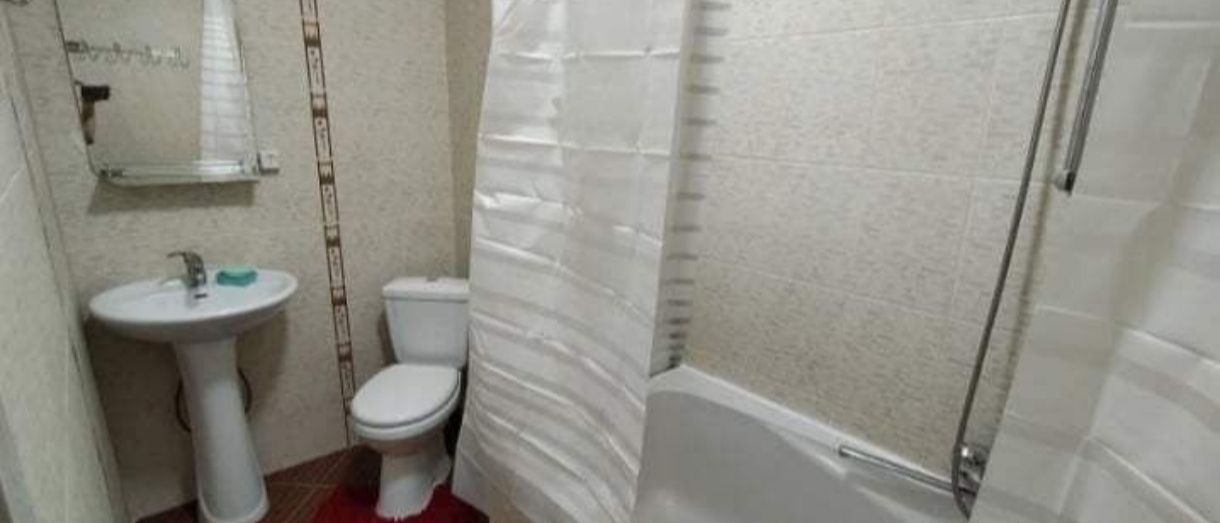 1832725125766726
