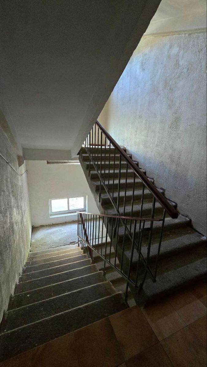 1832753847255727