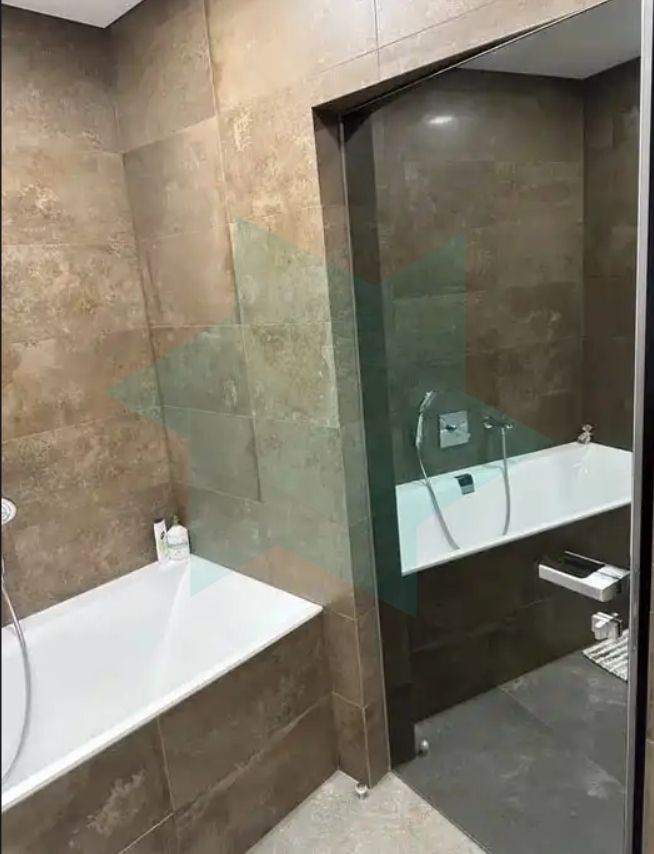 1832805221132727