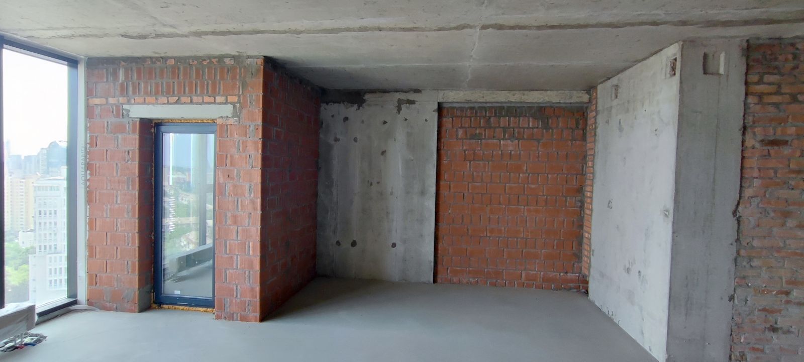 1834699850273727