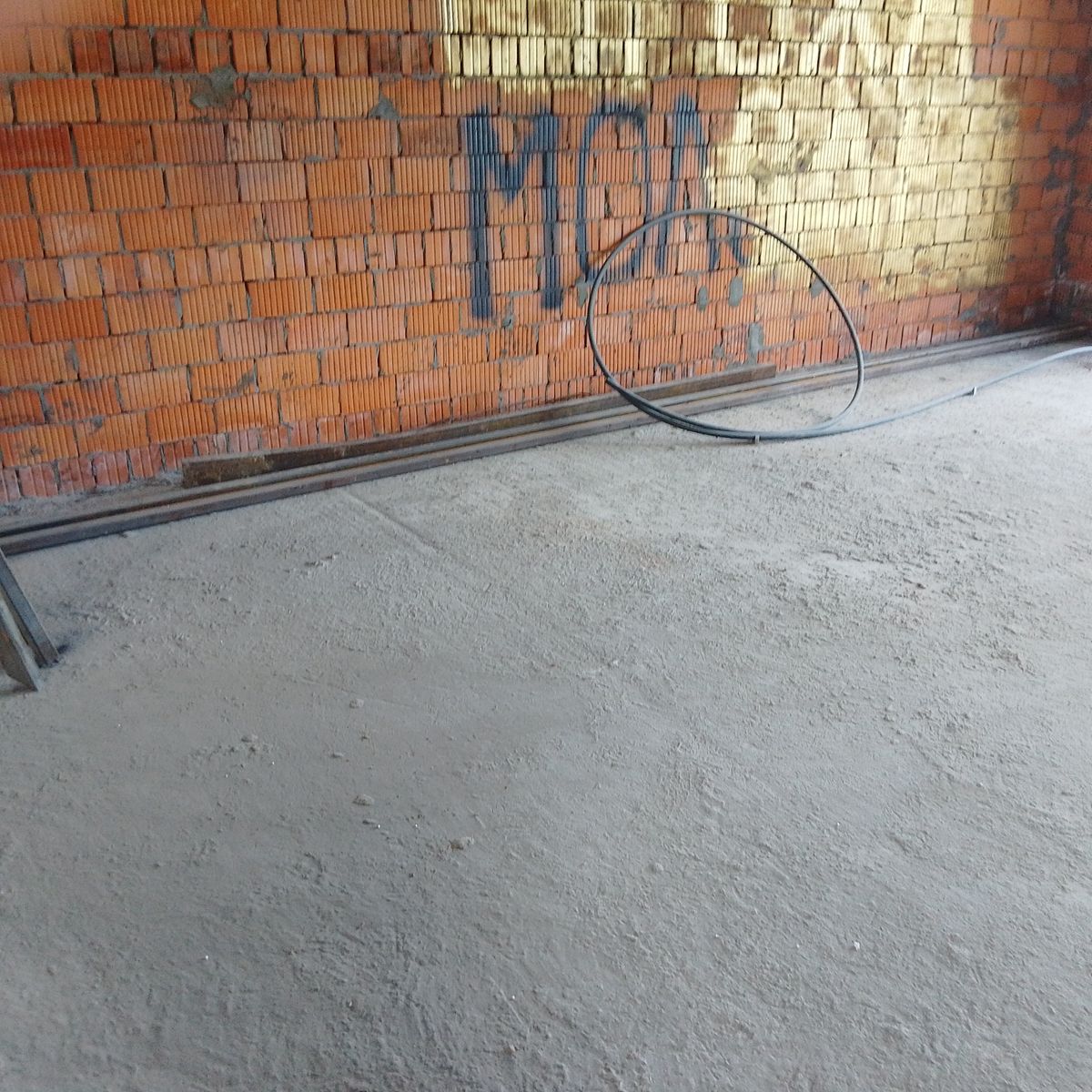 1837976934438727