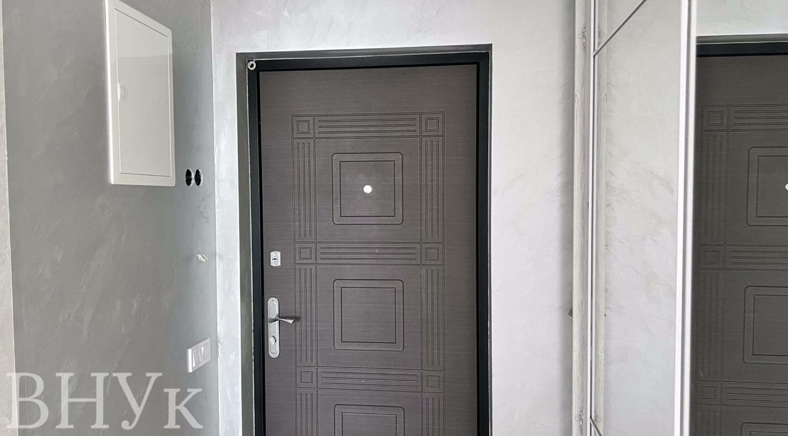 1834476945984729