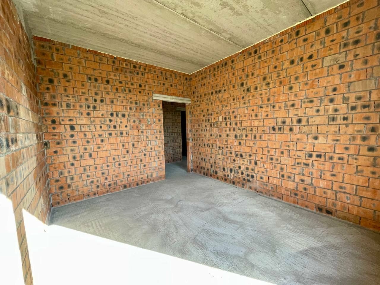 1836439826343729