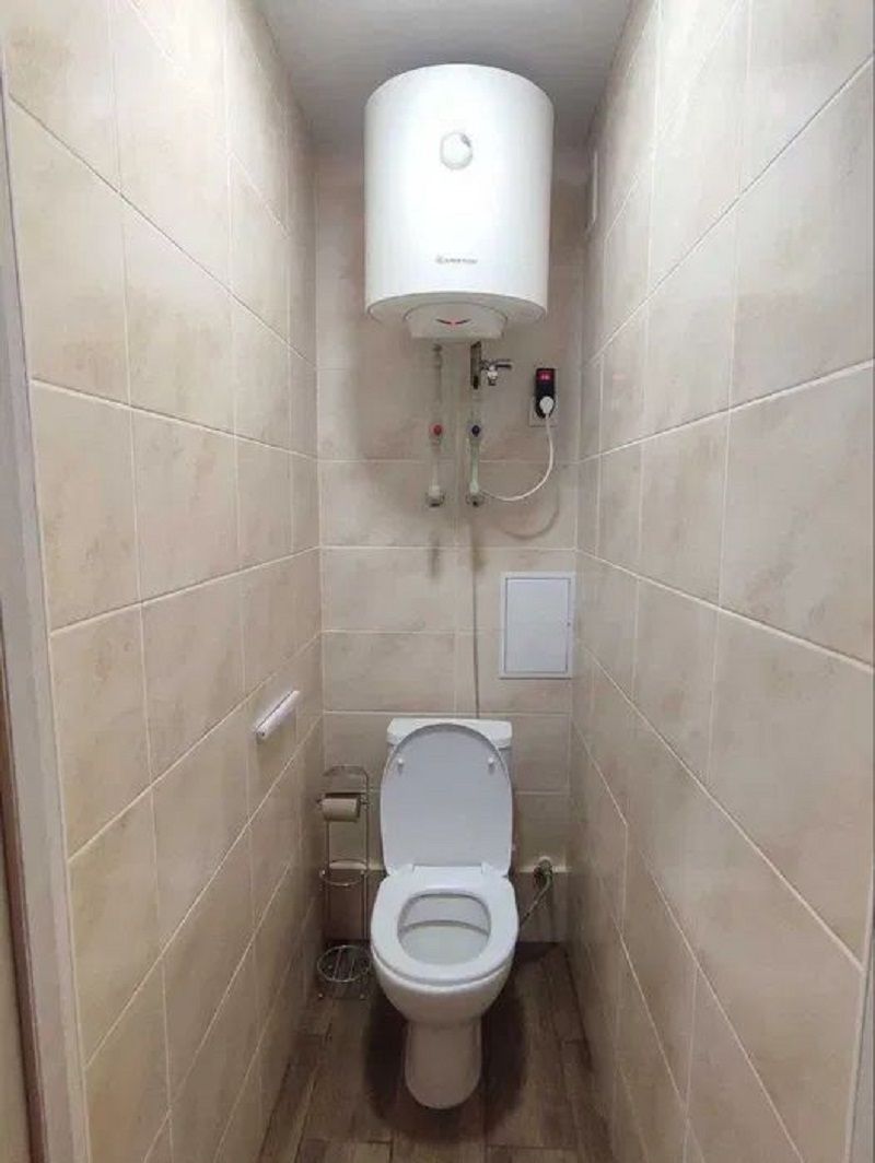 1835815347379731