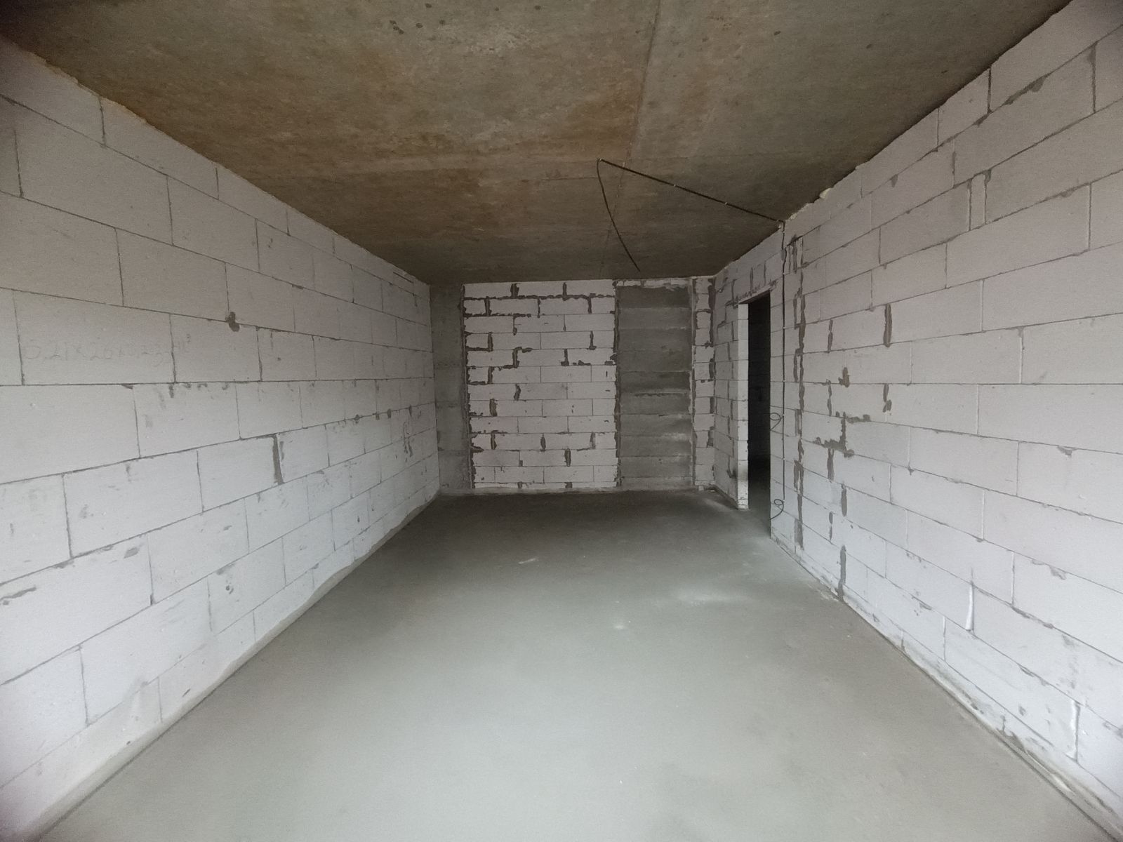 1832010507342732