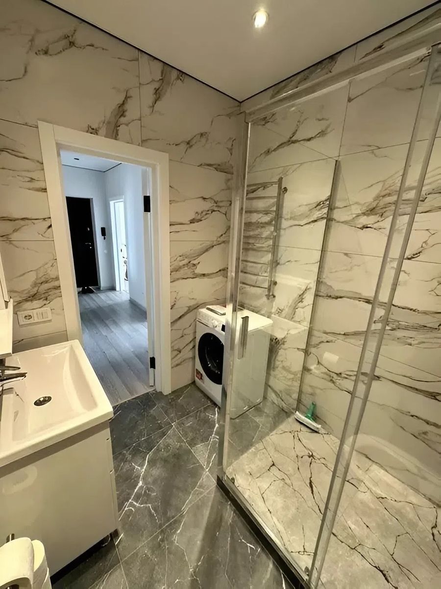 1840347058986733