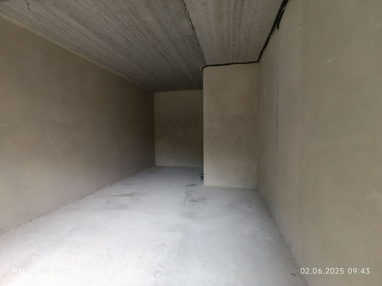 1833805333024734