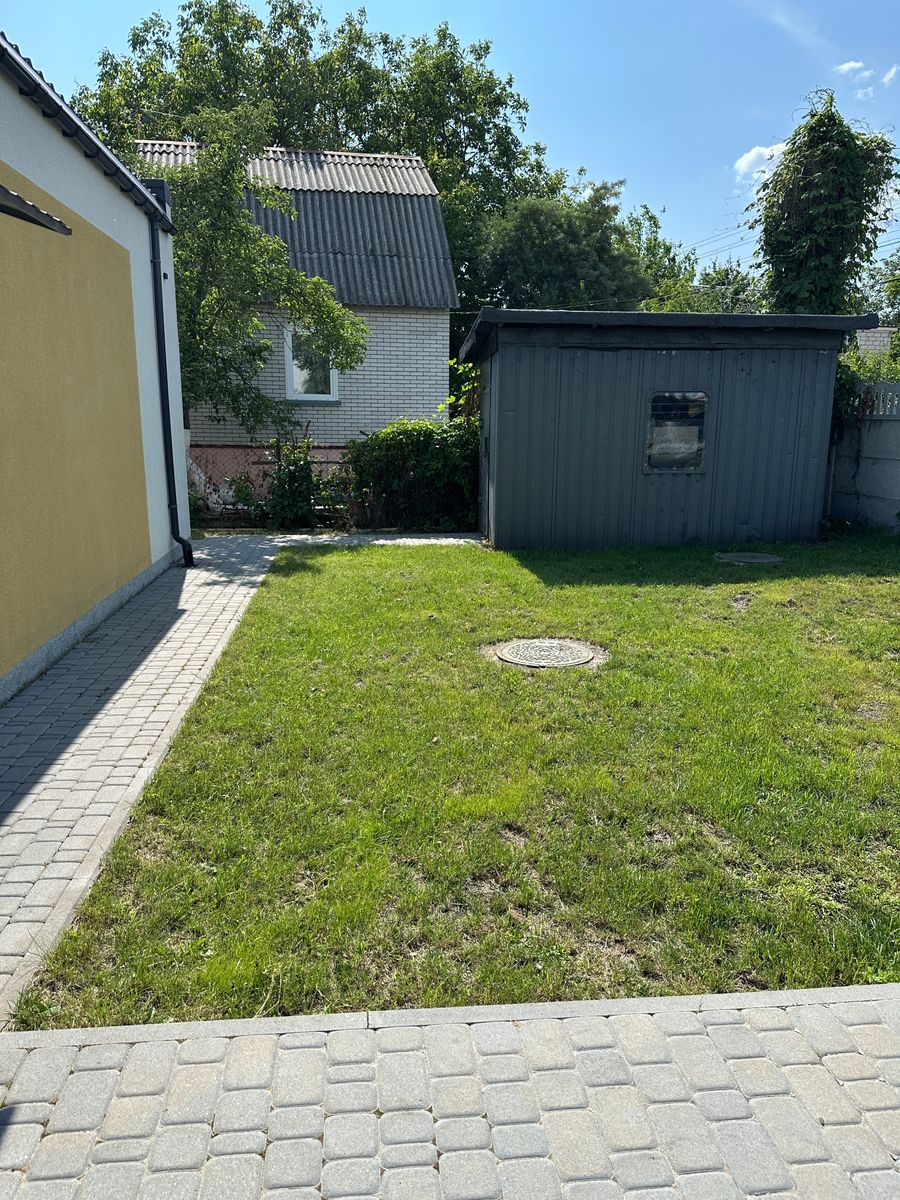 1835156722702734