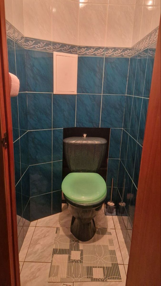 1838968062896734