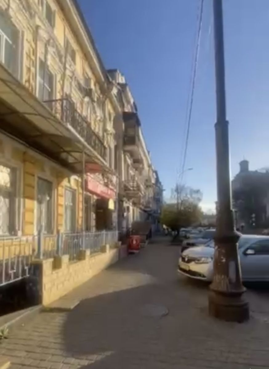 1830638791436735
