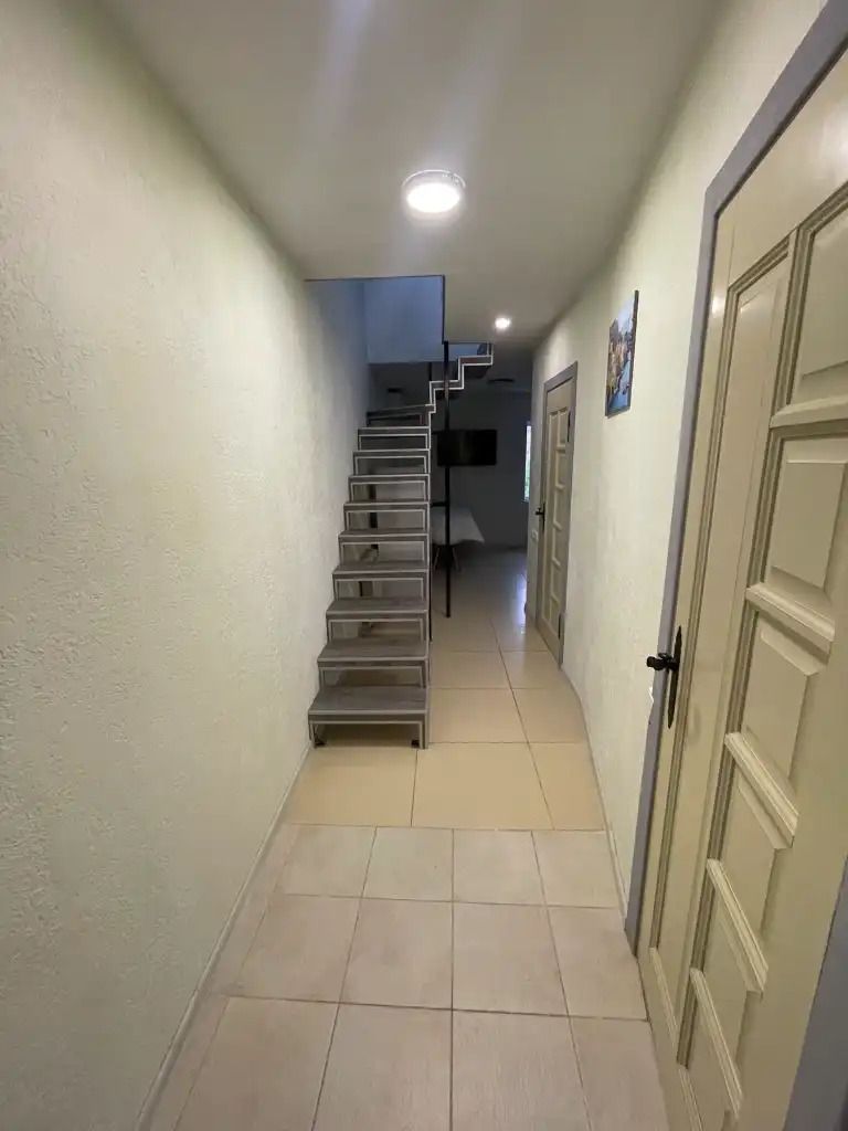 1832893673448735