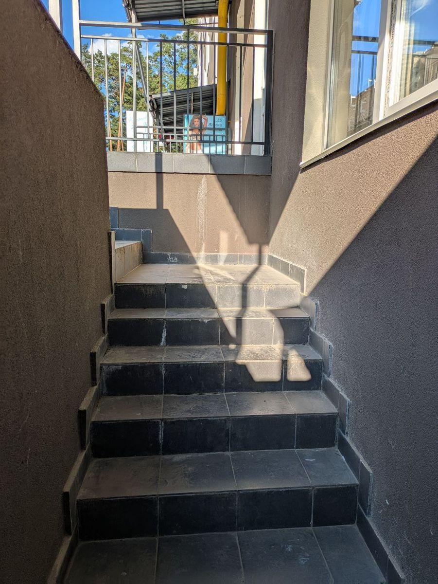 1842599792396735