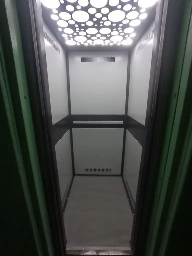 1829631843408736
